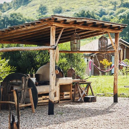 Les Fous Du Village Saint-Esteben ภายนอก รูปภาพ