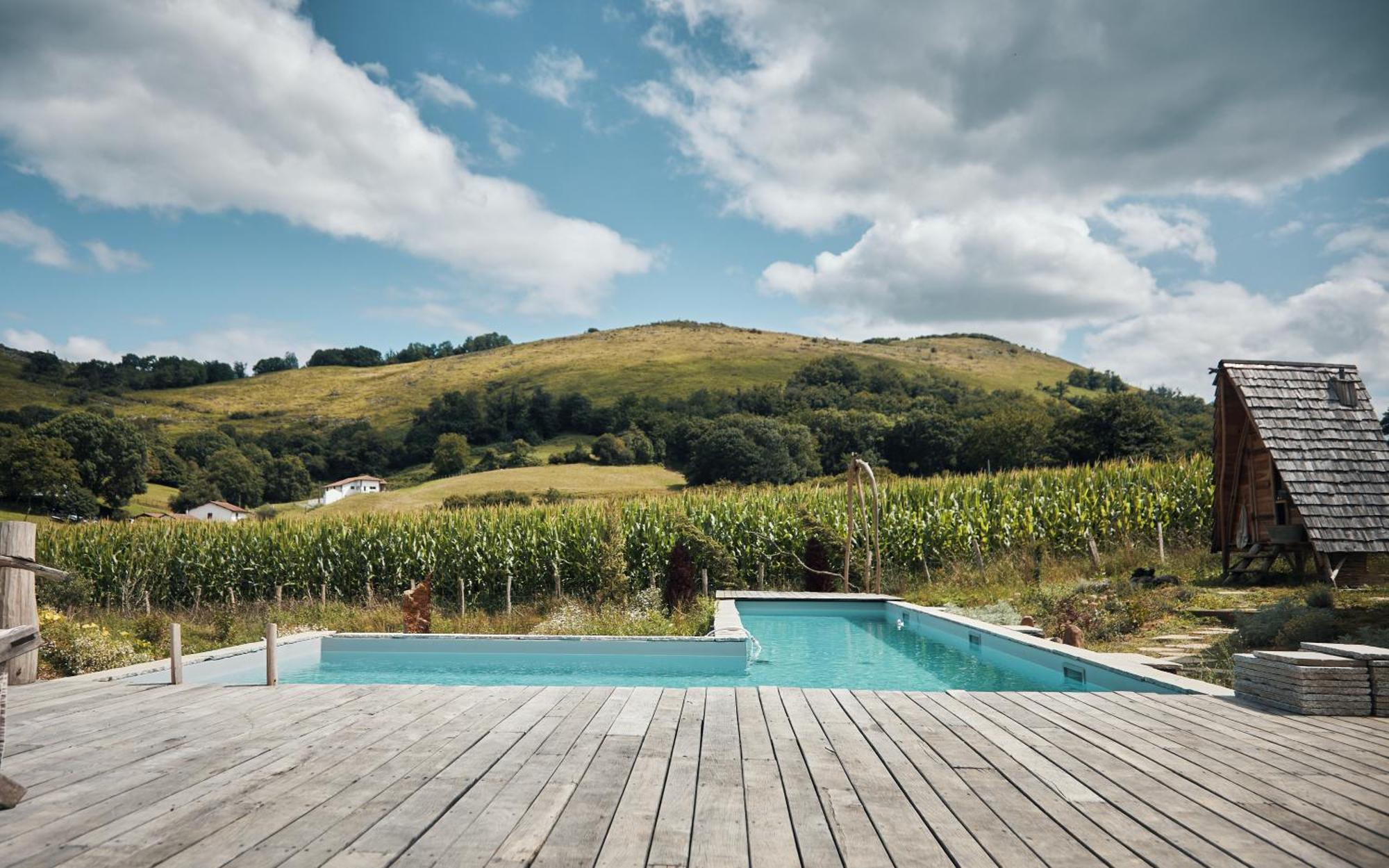Les Fous Du Village Saint-Esteben ภายนอก รูปภาพ
