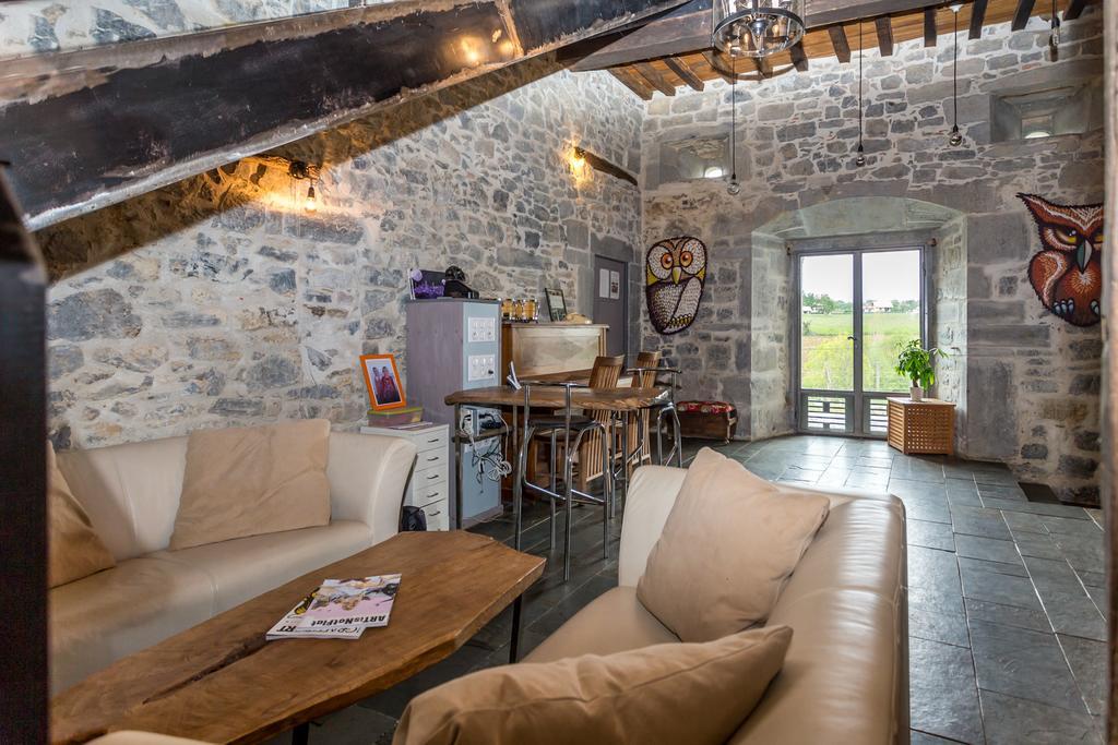 Les Fous Du Village Saint-Esteben ภายนอก รูปภาพ